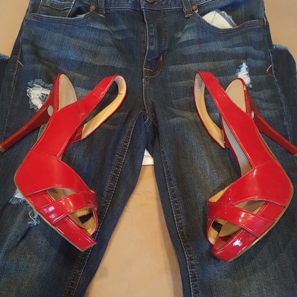 Guess Red HOT stilettos - Picture 2 of 5